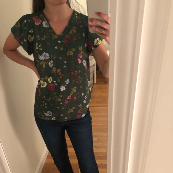 NWT Ann Taylor Floral Top - Picture 2 of 6